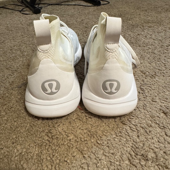 Women's Chargefeel 2 Mid Workout Shoe - Picture 13 of 13